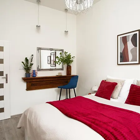 Loreto 2 By Cozyplace Apartment